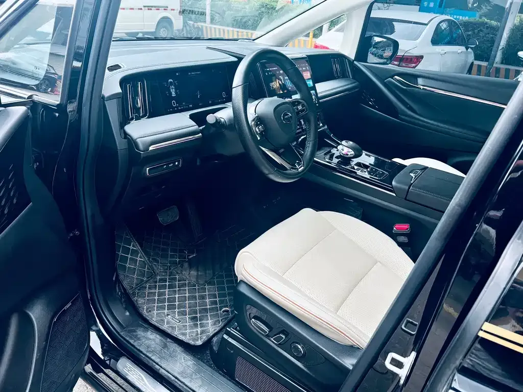 GAC Motor Trumpchi E9 — фото 8