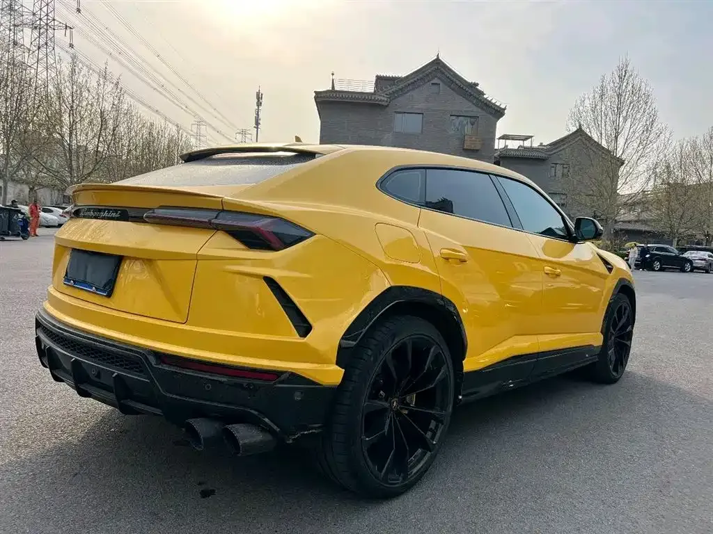 Lamborghini Urus — фото 3