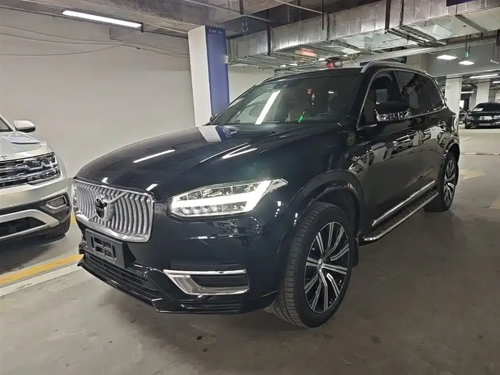 Volvo XC90 — фото 8