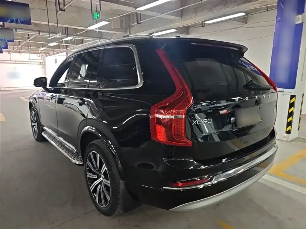 Volvo XC90 — фото 10
