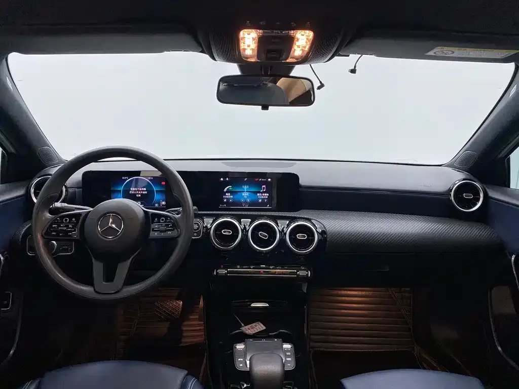 Mercedes-Benz A-Class — фото 10