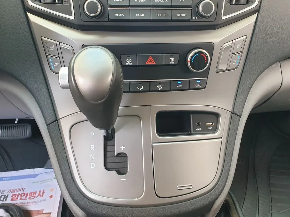 Hyundai Starex — фото 3