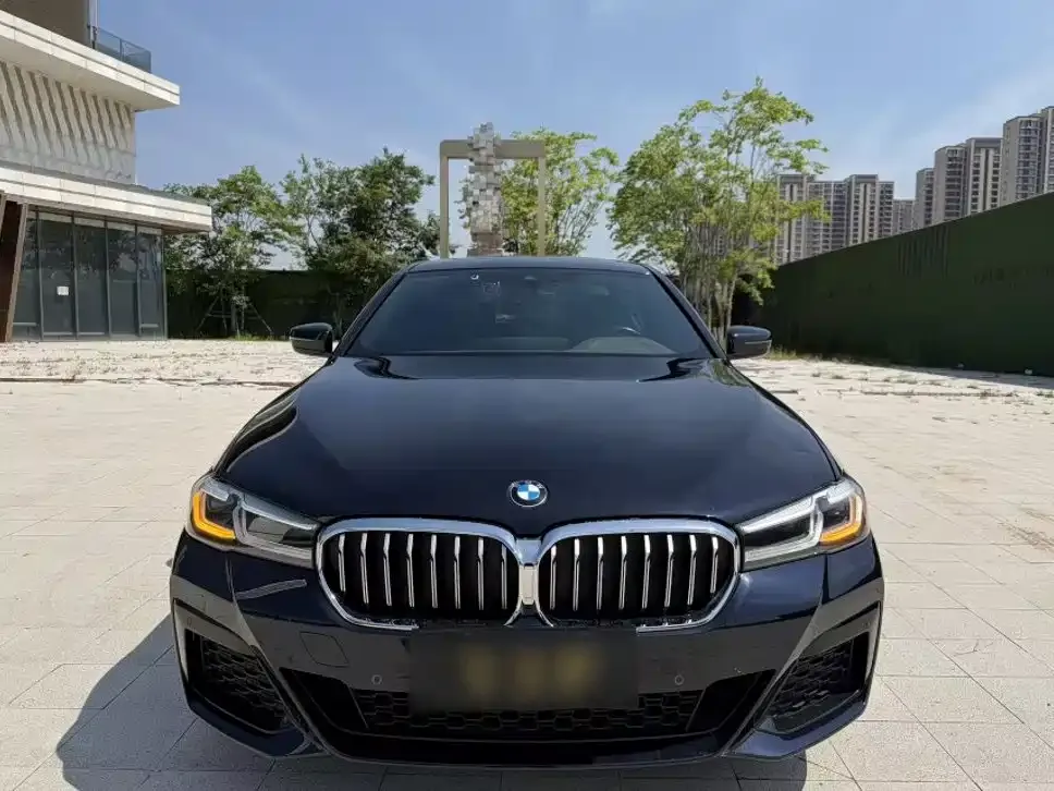 BMW 5 Series — фото 10