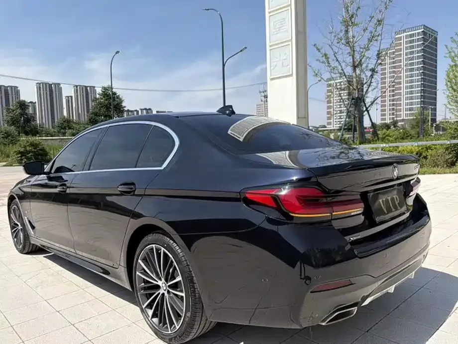 BMW 5 Series — фото 4