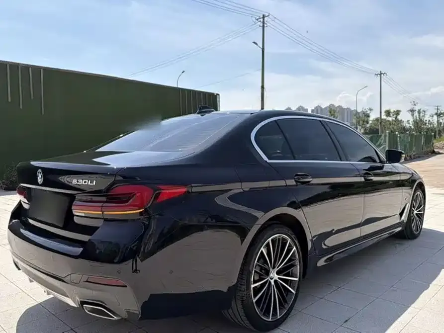 BMW 5 Series — фото 2