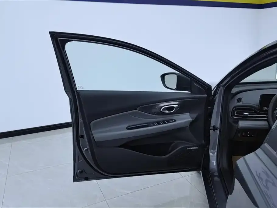GAC Motor Shadow Leopard — фото 3