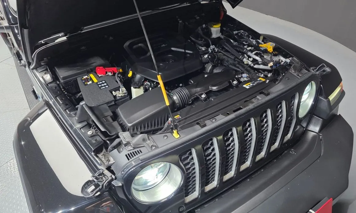Jeep Wrangler — фото 7