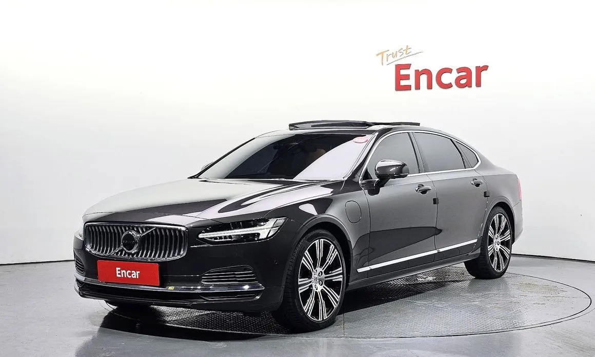 Volvo S90 — фото 1