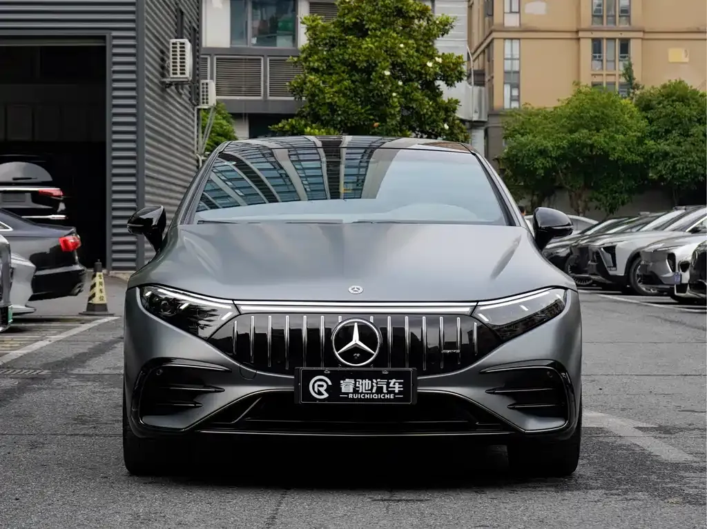 Mercedes-Benz EQS AMG — фото 6