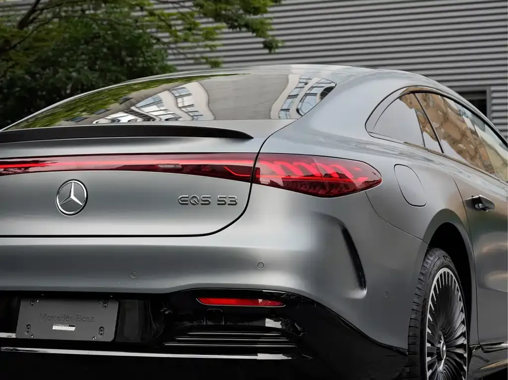 Mercedes-Benz EQS AMG — фото 4