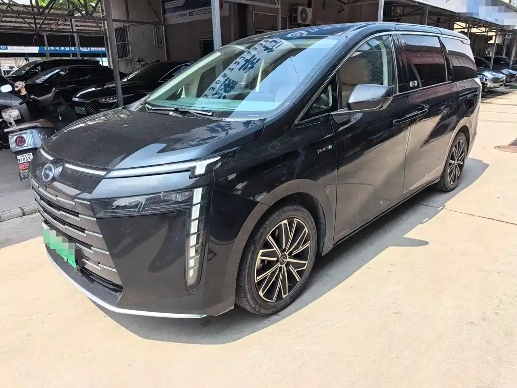 GAC Motor 传祺E8 PHEV — фото 10