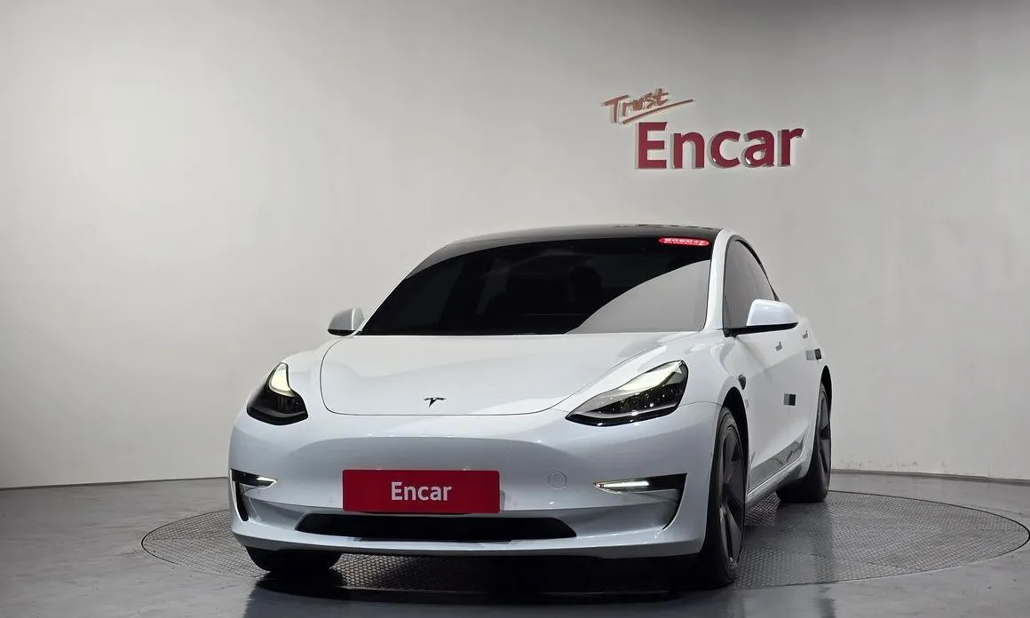 Tesla Model 3 — фото 2