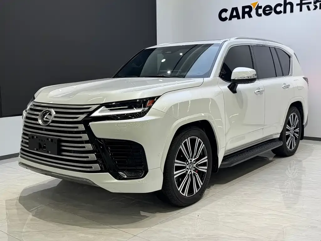 Lexus LX — фото 1