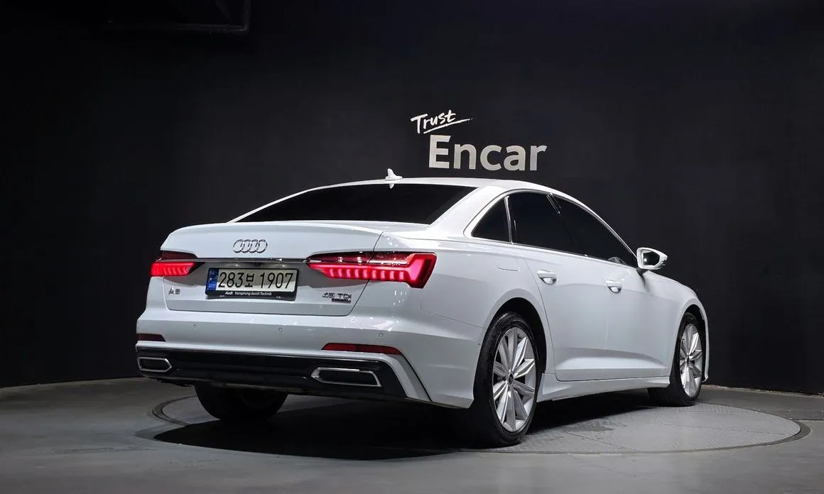 Audi A6 — фото 2