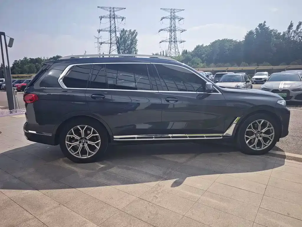 BMW X7 — фото 8
