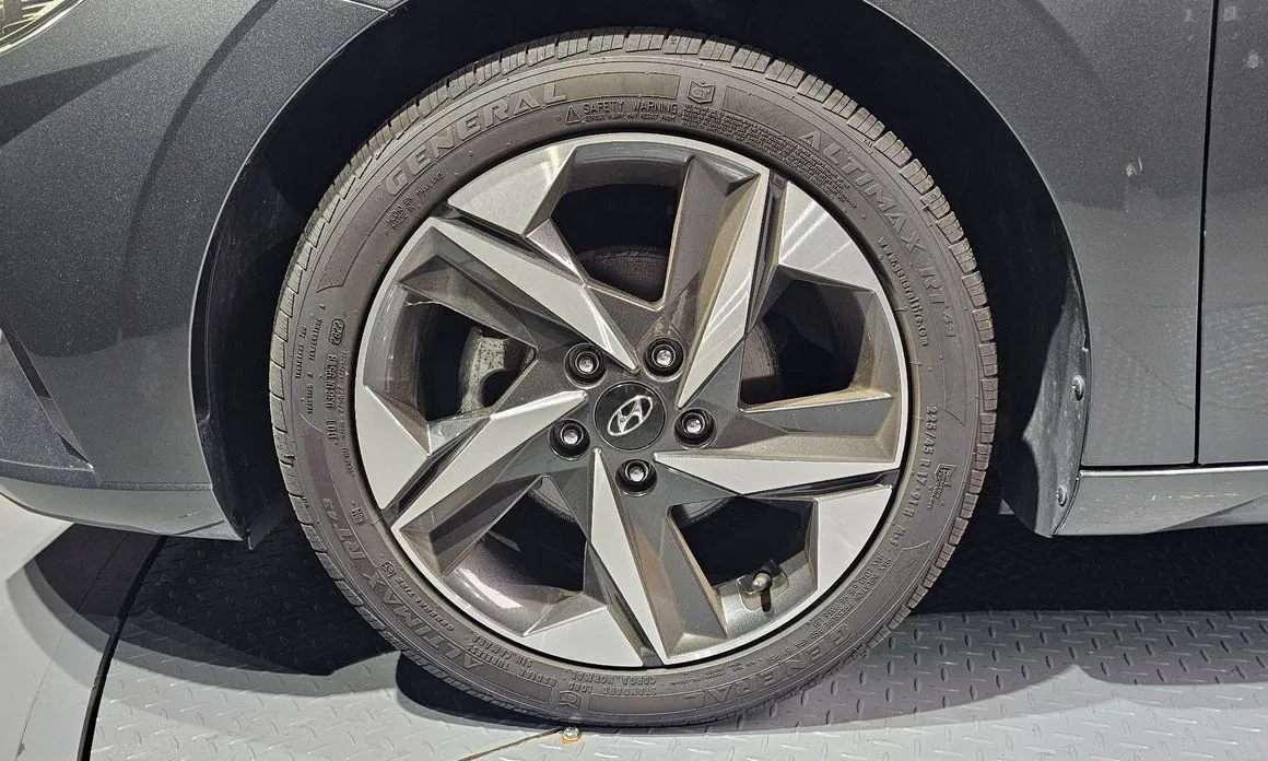 Hyundai AVANTE — фото 6