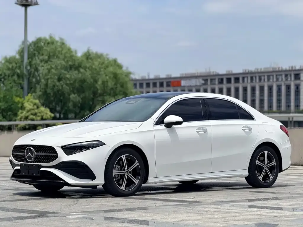 Mercedes-Benz A-Class — фото 1