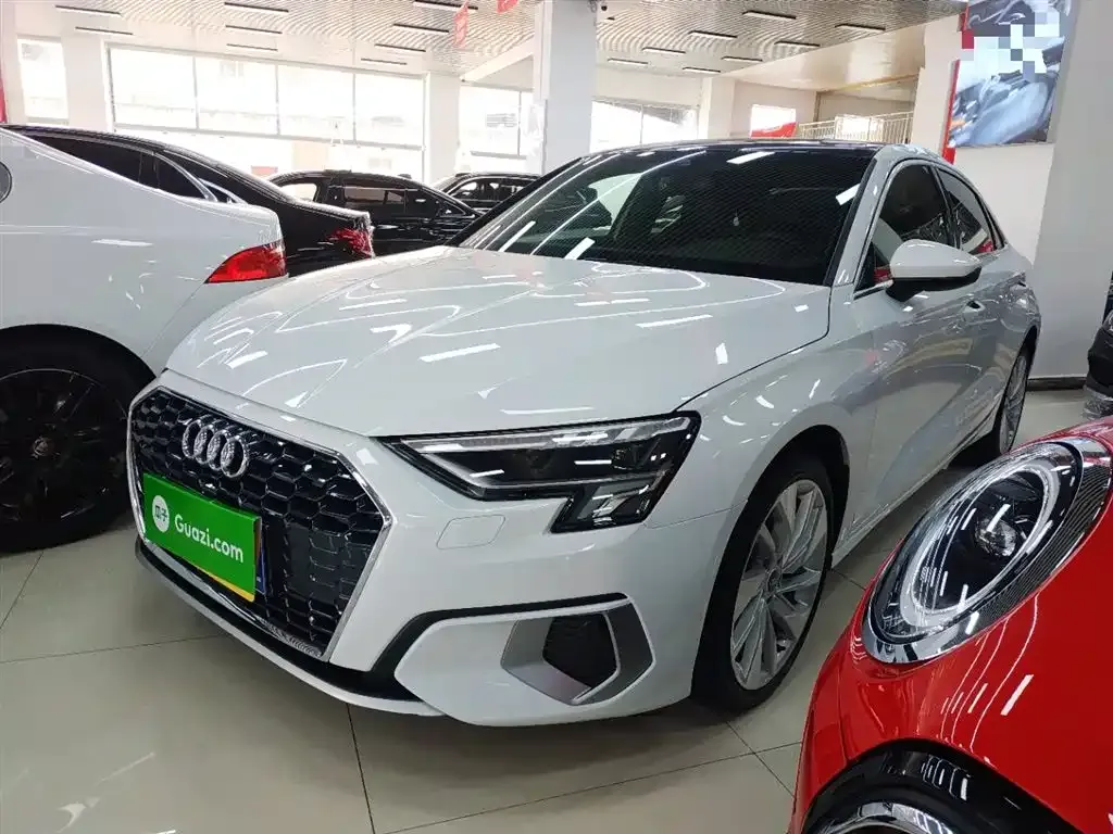 Audi A3 — фото 1