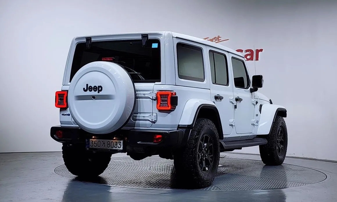 Jeep Wrangler — фото 5