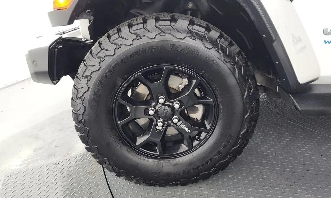 Jeep Wrangler — фото 6
