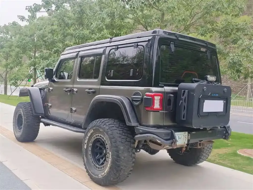 Jeep Wrangler — фото 5