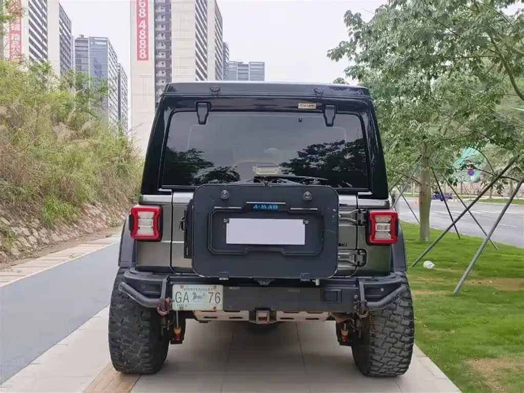 Jeep Wrangler — фото 2