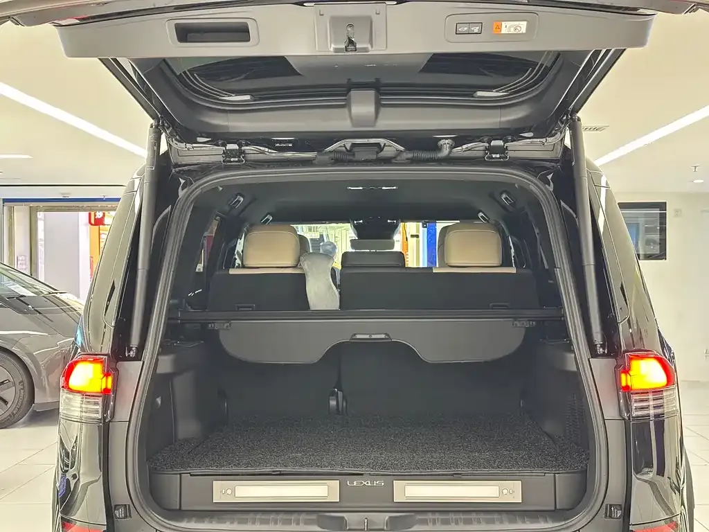 Lexus GX — фото 10