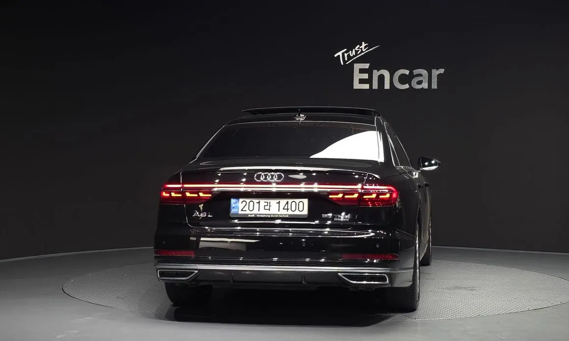 Audi A8 — фото 4