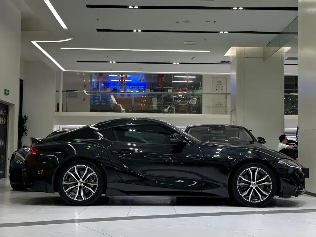 Toyota Supra — фото 2