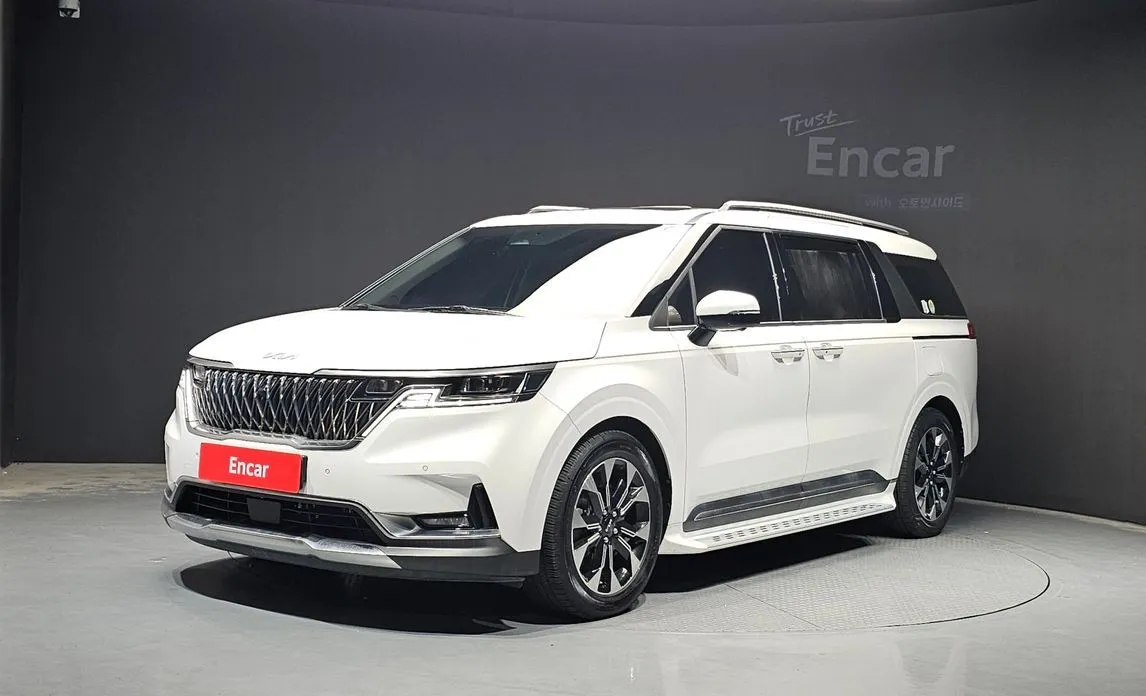 Kia Carnival — фото 1
