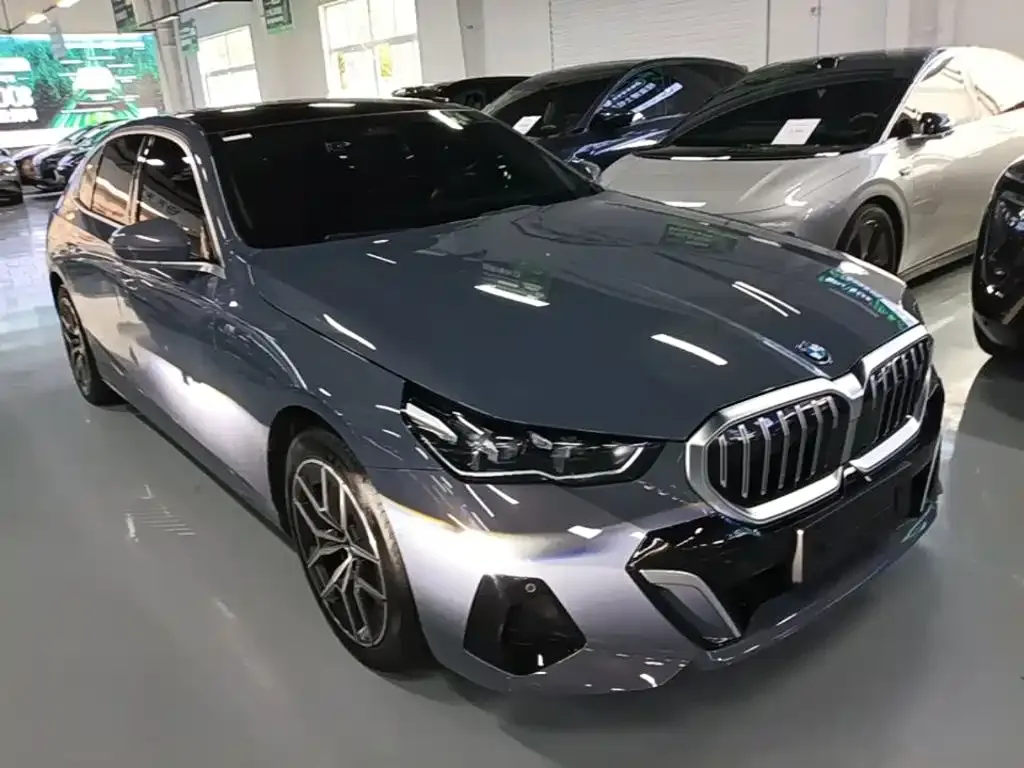 BMW i5 — фото 3