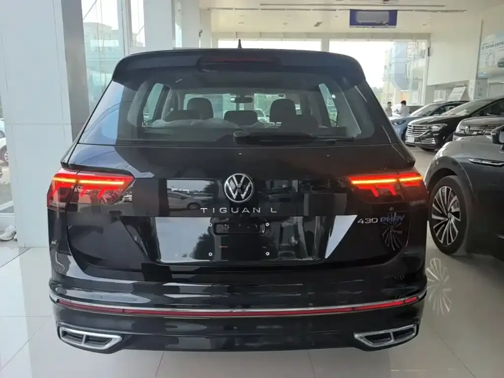 Volkswagen Tiguan L PHEV — фото 3