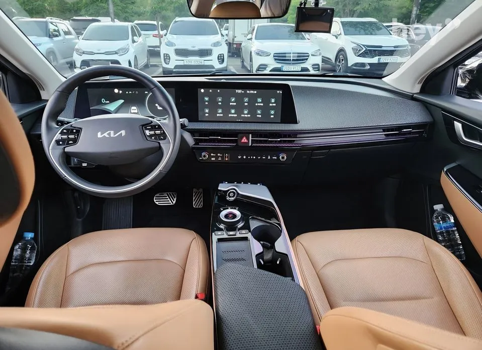 Kia EV6 — фото 9
