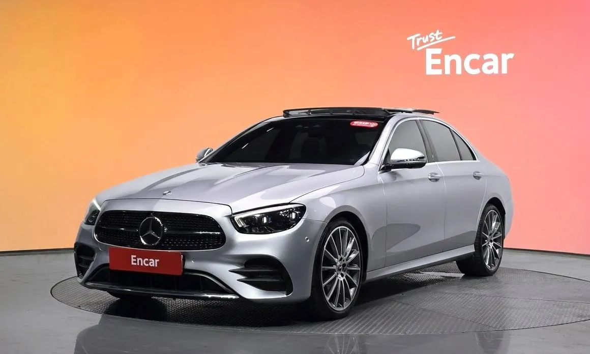 Mercedes-Benz E-Class — фото 1