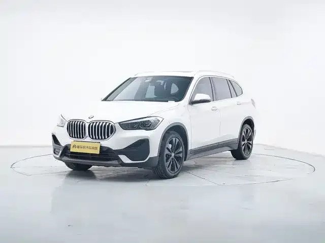 BMW X1 — фото 1