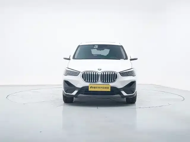 BMW X1 — фото 9