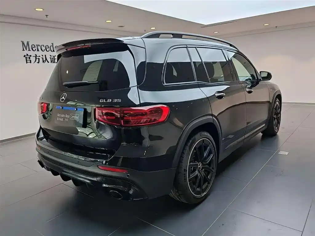 Mercedes-Benz GLB AMG — фото 5