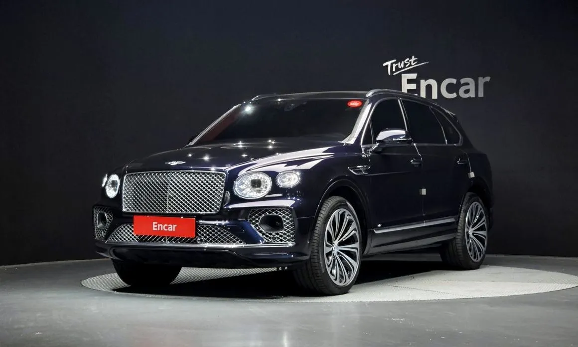 Bentley Bentayga — фото 1