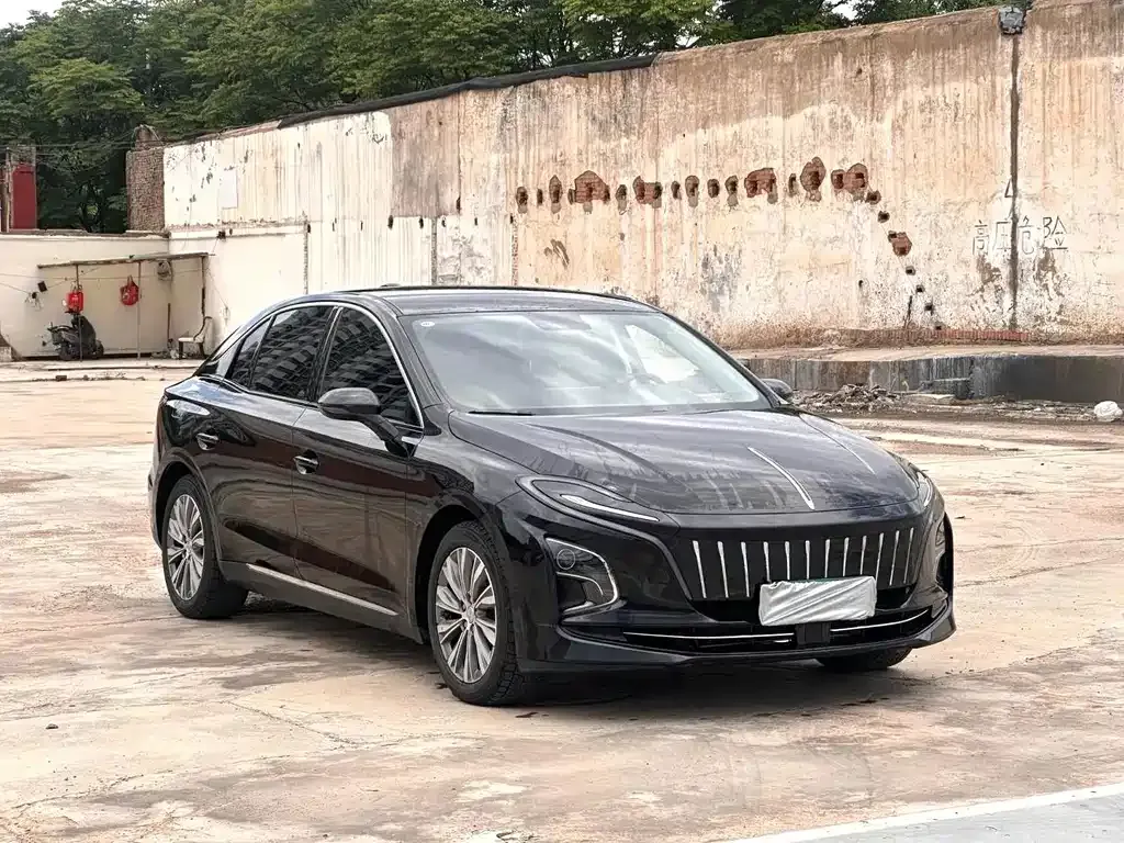Hongqi E-QM5 — фото 4