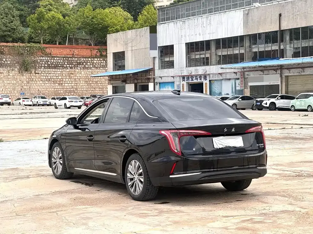 Hongqi E-QM5 — фото 7
