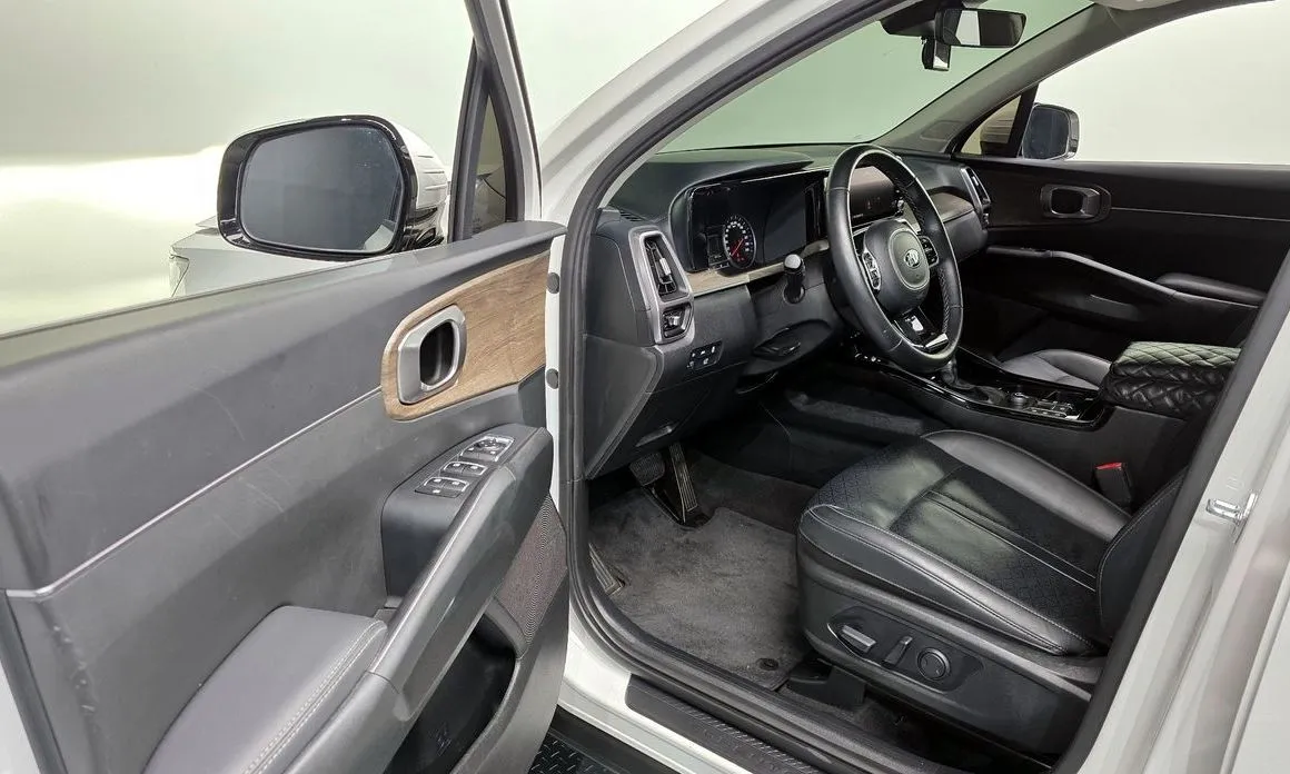 Kia Sorento — фото 9
