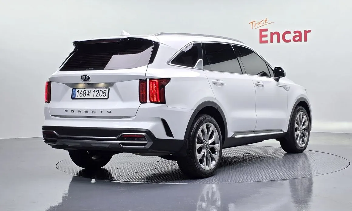 Kia Sorento — фото 7