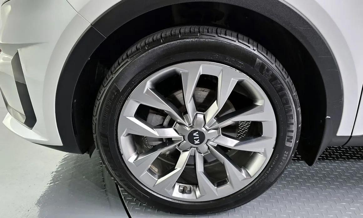 Kia Sorento — фото 4