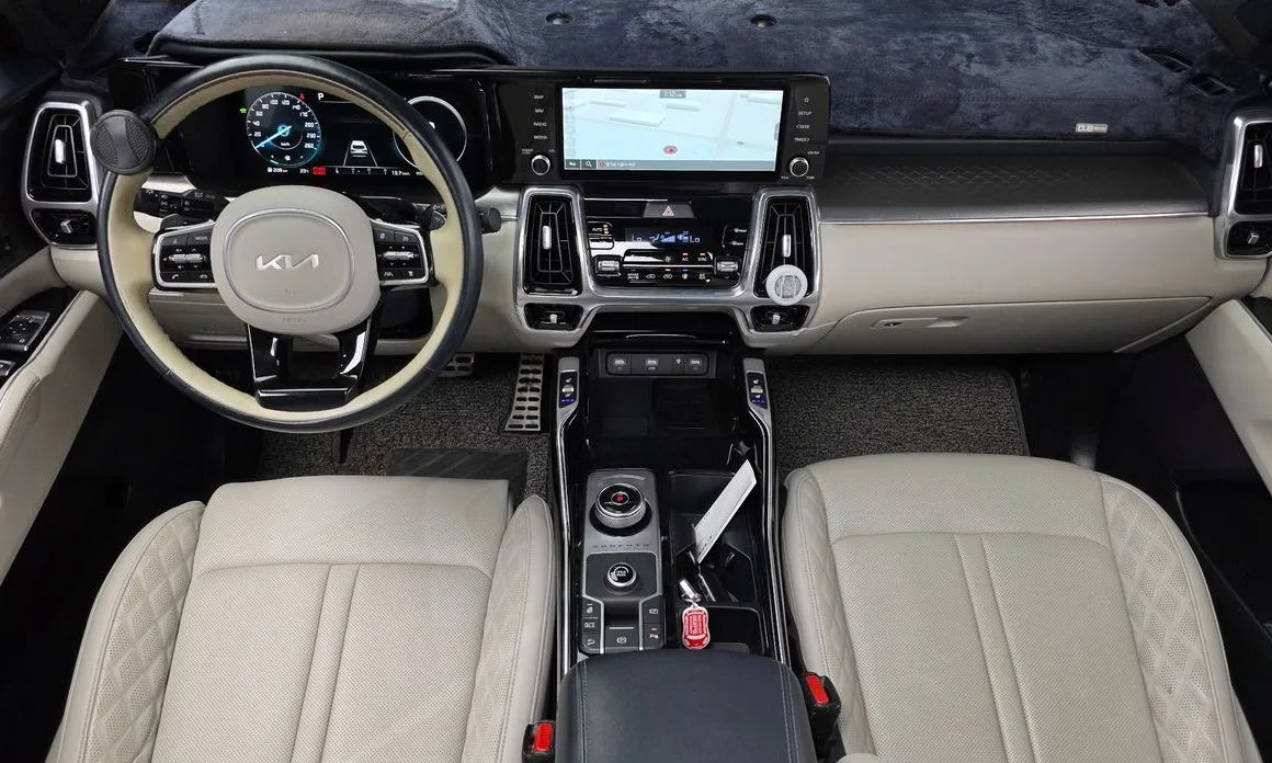 Kia Sorento — фото 8