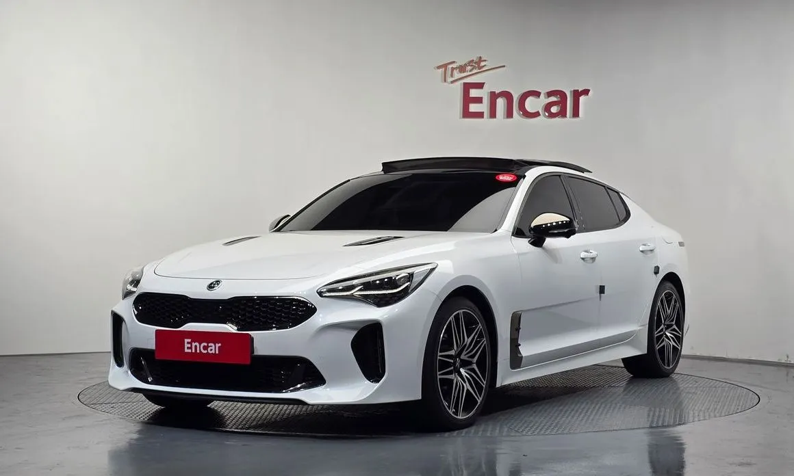 Kia Stinger — фото 1