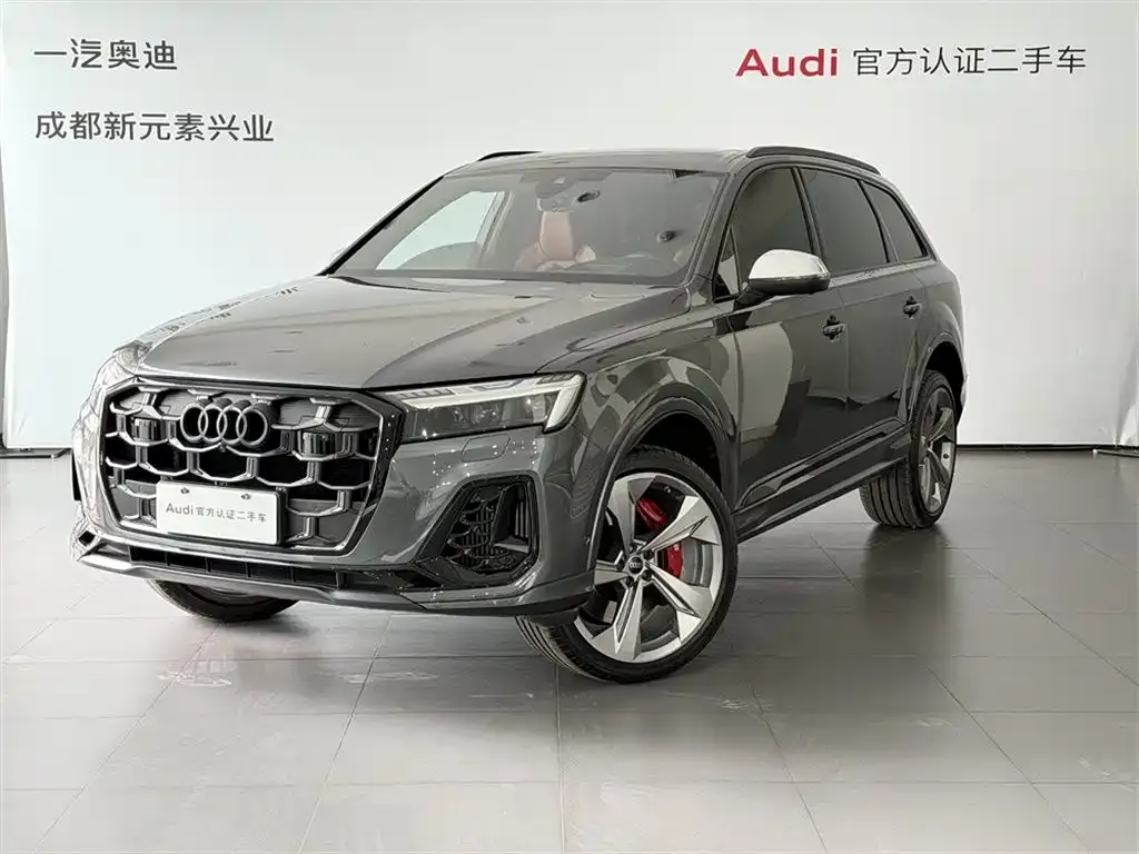 Audi SQ7 — фото 1