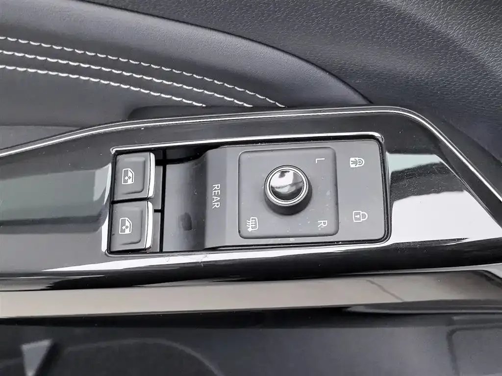 Volkswagen ID.4 Crozz — фото 10