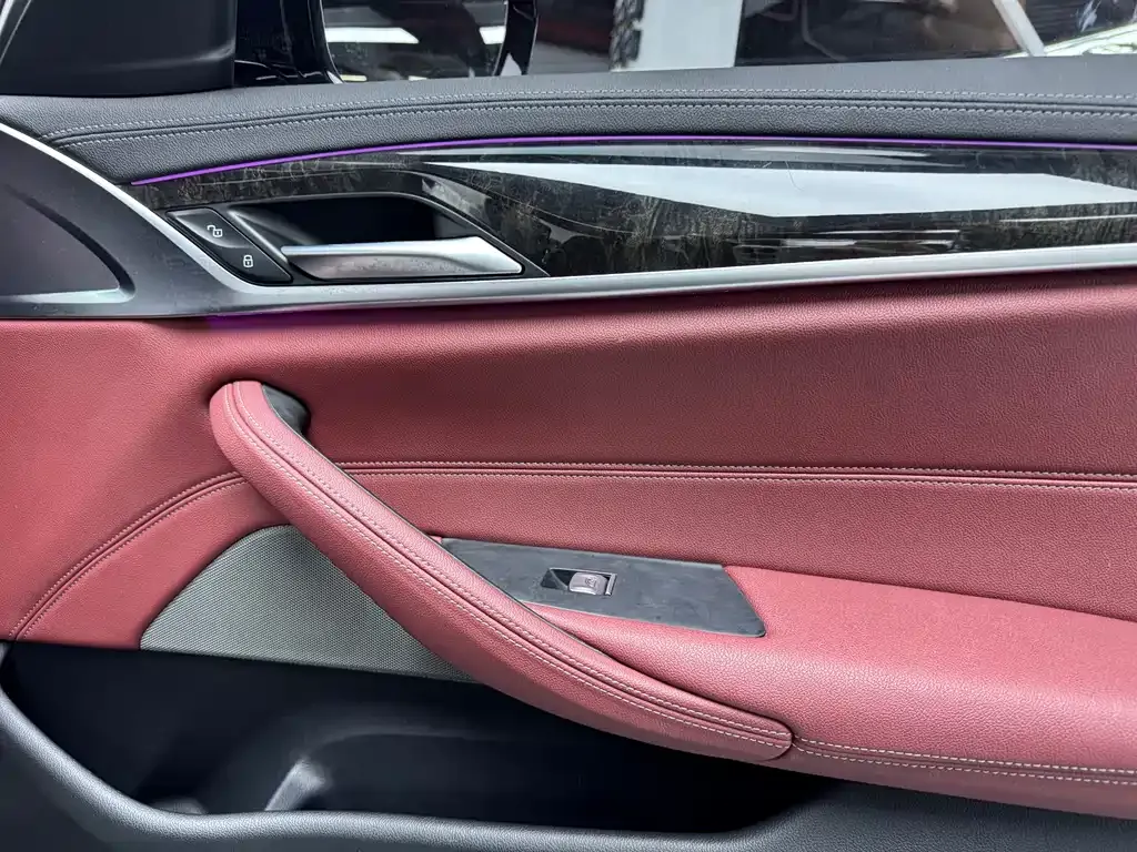 BMW 5 Series — фото 10