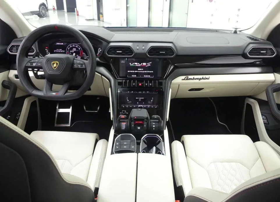 Lamborghini Urus — фото 7