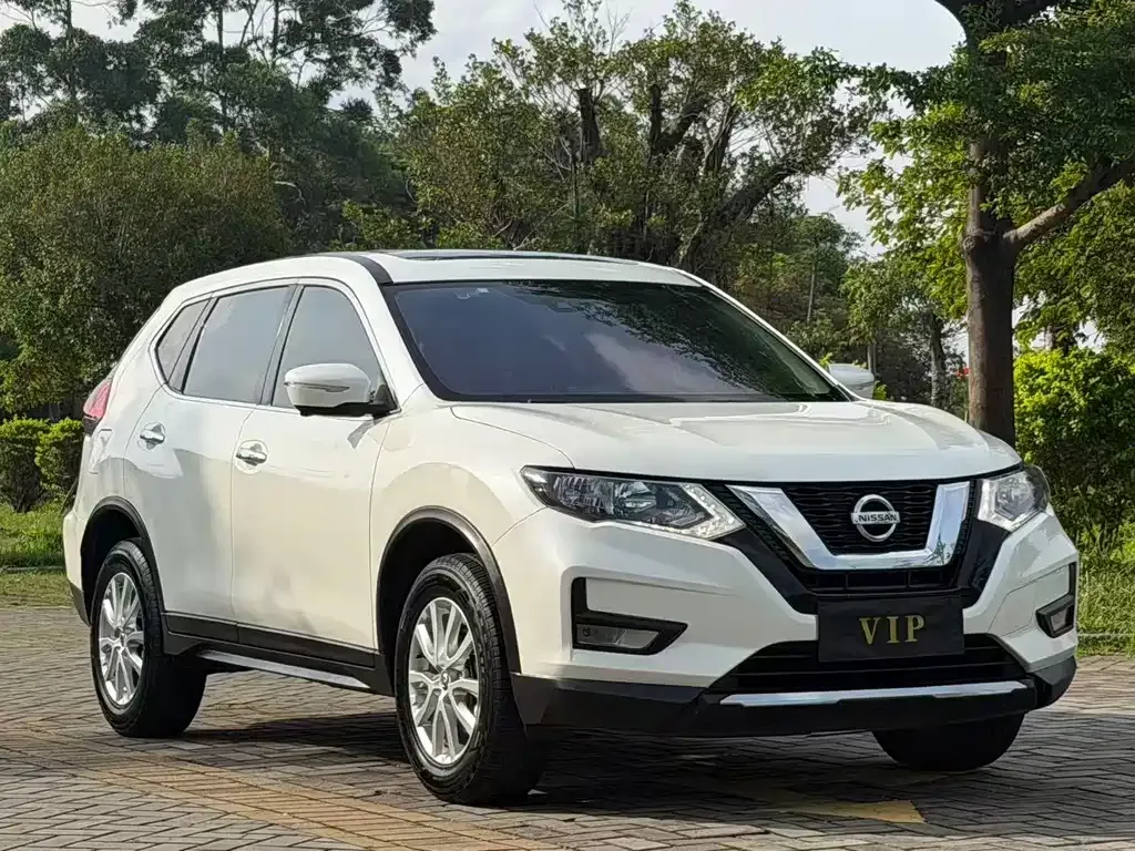 Nissan X-Trail — фото 10